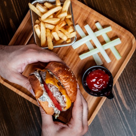 Classic cheeseburger